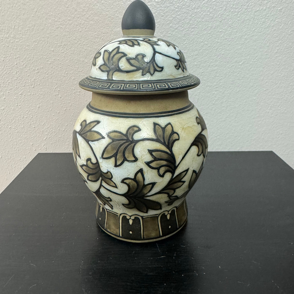 Cizhou Kiln Other - Cizhou Kiln Ceramics Temple URN Ginger Jar Vintage Leaf Design in Bronze Black
